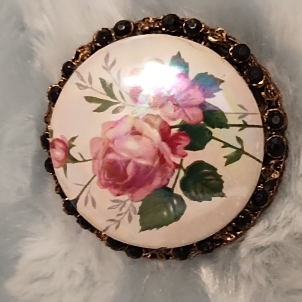 Vintage Rose 🌹 Brooch